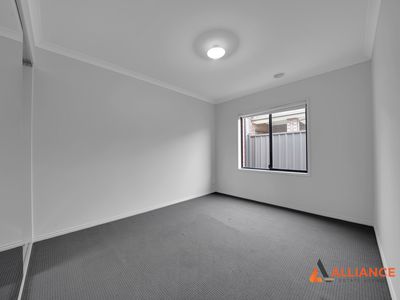 90 Bullion Avenue, Wollert