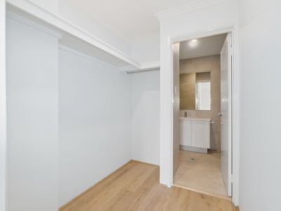 28 Venus Way, Hillarys