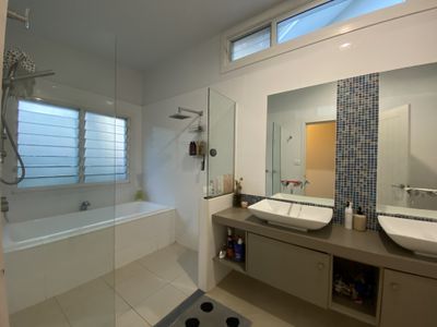 18 Redgate Road, South Golden Beach