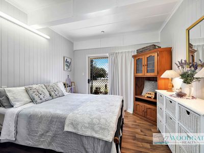 104 Esplanade, Woodgate