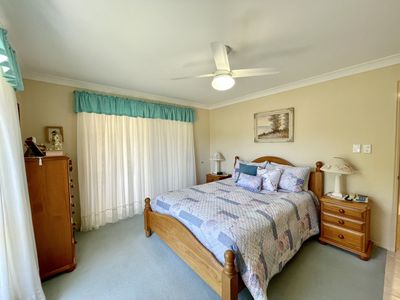 18 Orchid Avenue, Urangan