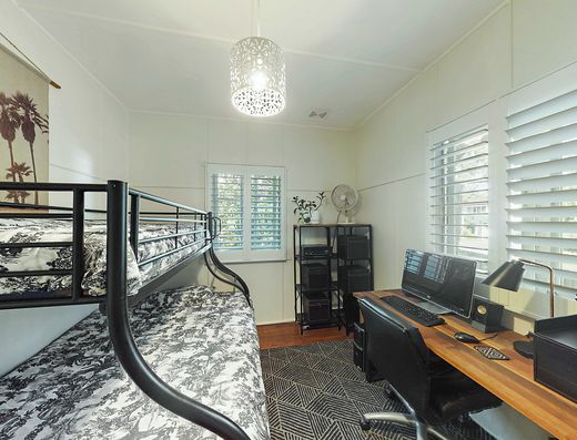 Unfurnished Cottage with Pool Close to the River image 15