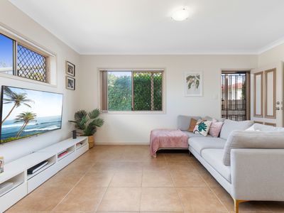 1 / 11 White Street, Everton Park