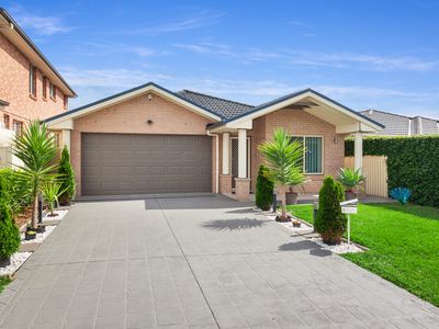 8 Brearley Avenue, Middleton Grange