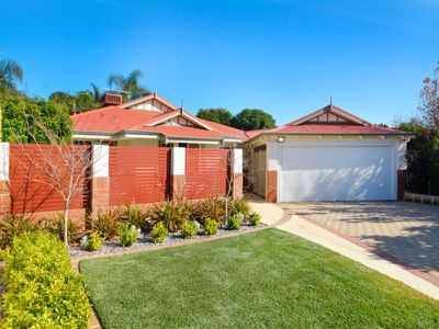 15 Camphora Mews, Helena Valley