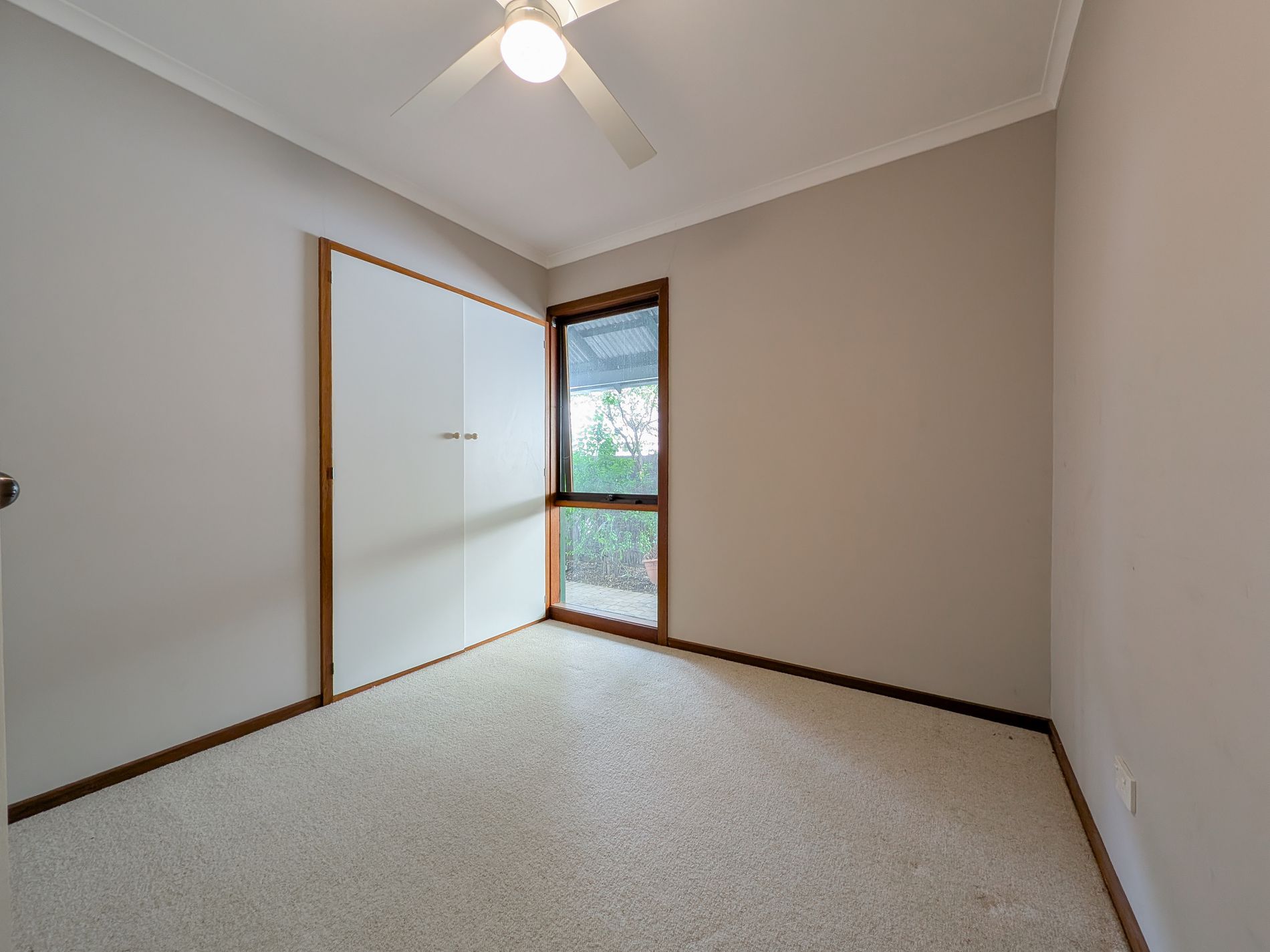 6 Scoresby Street, Kerang