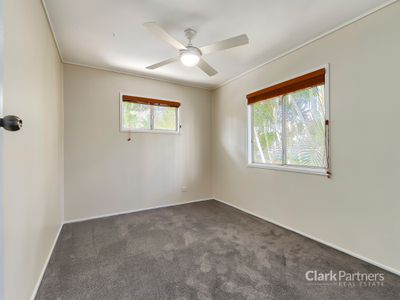 16 Valiant Crescent, Strathpine