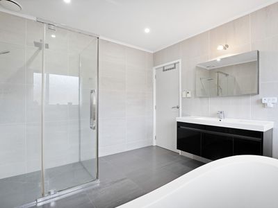 52 Chelsea View Drive, Chatswood