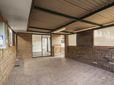 10 O'Connor Way, West Lamington