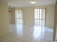 2 Chiltern Court, Rochedale South