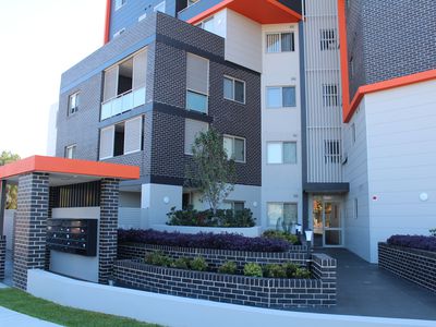 305 / 1  The Crescent, Yagoona