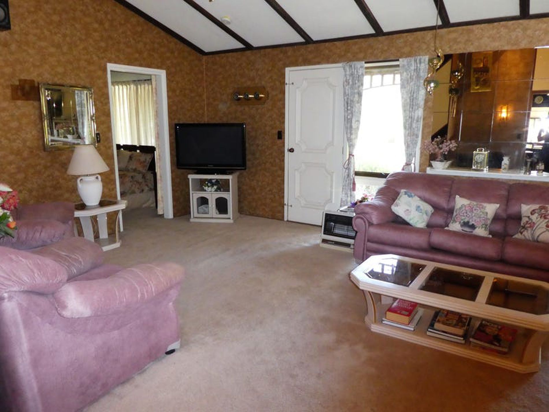 550 Telegraph Rd, Seymour