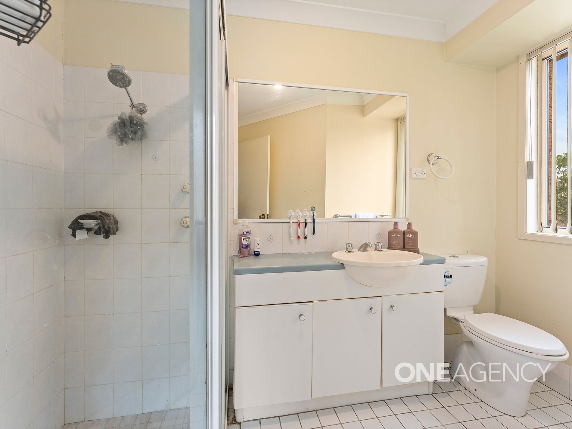 77 Huxley Drive, Horsley