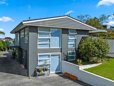 1/64 Seaview Road, Castor Bay