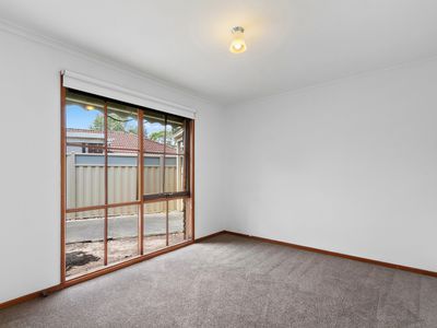 8 Leahe Close, Sale