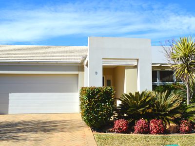 3 / 8 Arbory Close, Dubbo