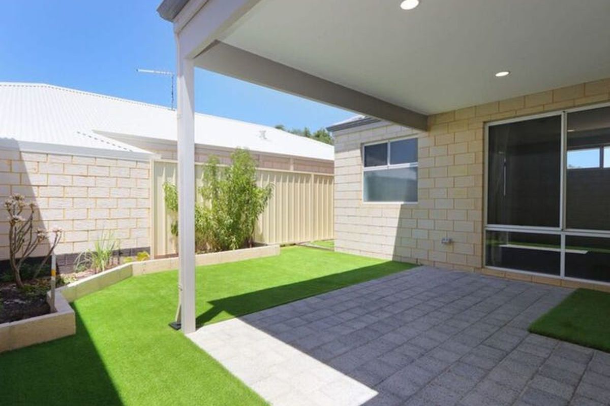 12A Lincoln Road, Morley