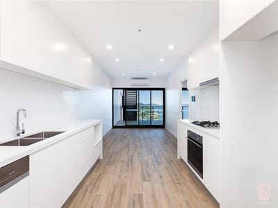 1107/25 Mann Street, Gosford