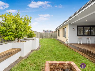 10 Alata Grove, Byford