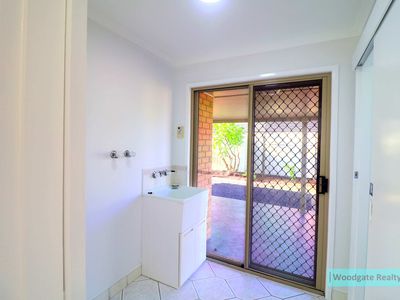 16 KOOKABURRA WAY, Woodgate