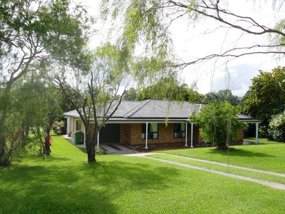 35 Peters Road, Glass House Mountains