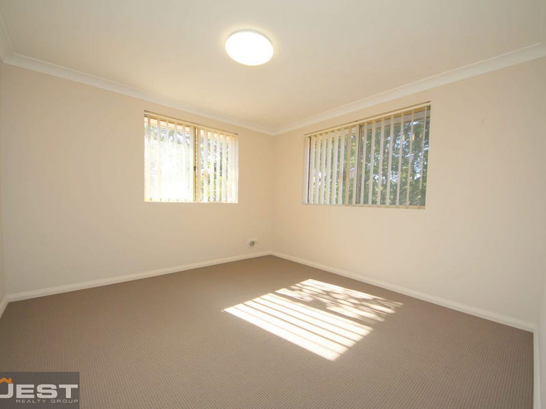 1 / 29 Prairie Vale Road, Bankstown