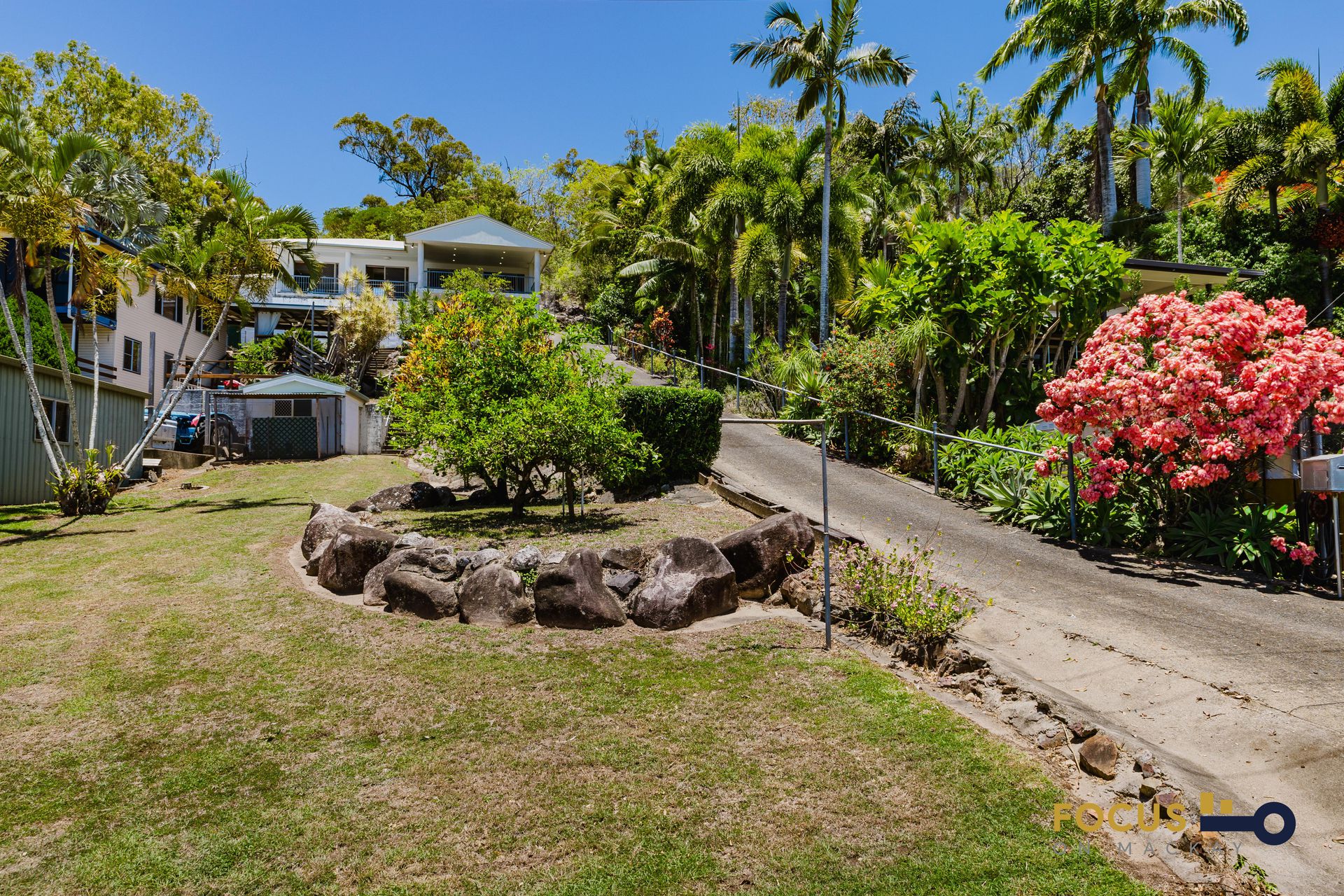 13 Coconut Grove, Ball Bay