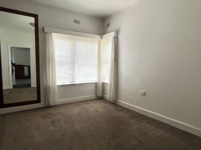 1 / 70-72 Eastern Beach, Geelong