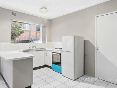 4 / 20 Bringelly Road , Kingswood
