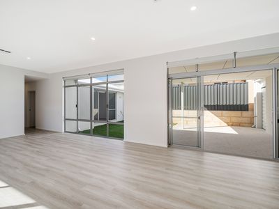 9 Shortland Road, Bushmead