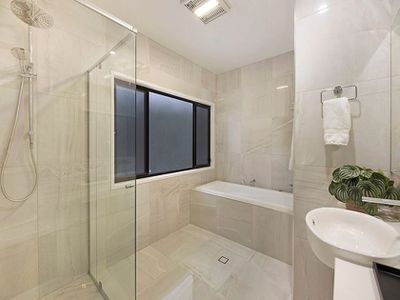 33 Kingfisher Crescent, Palmview