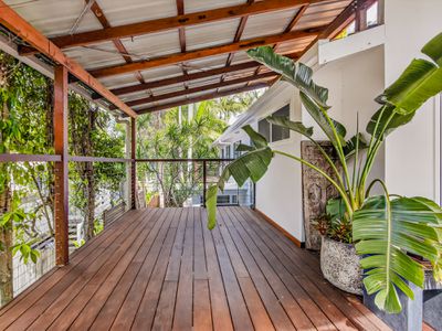 16 Gloria Street, South Golden Beach