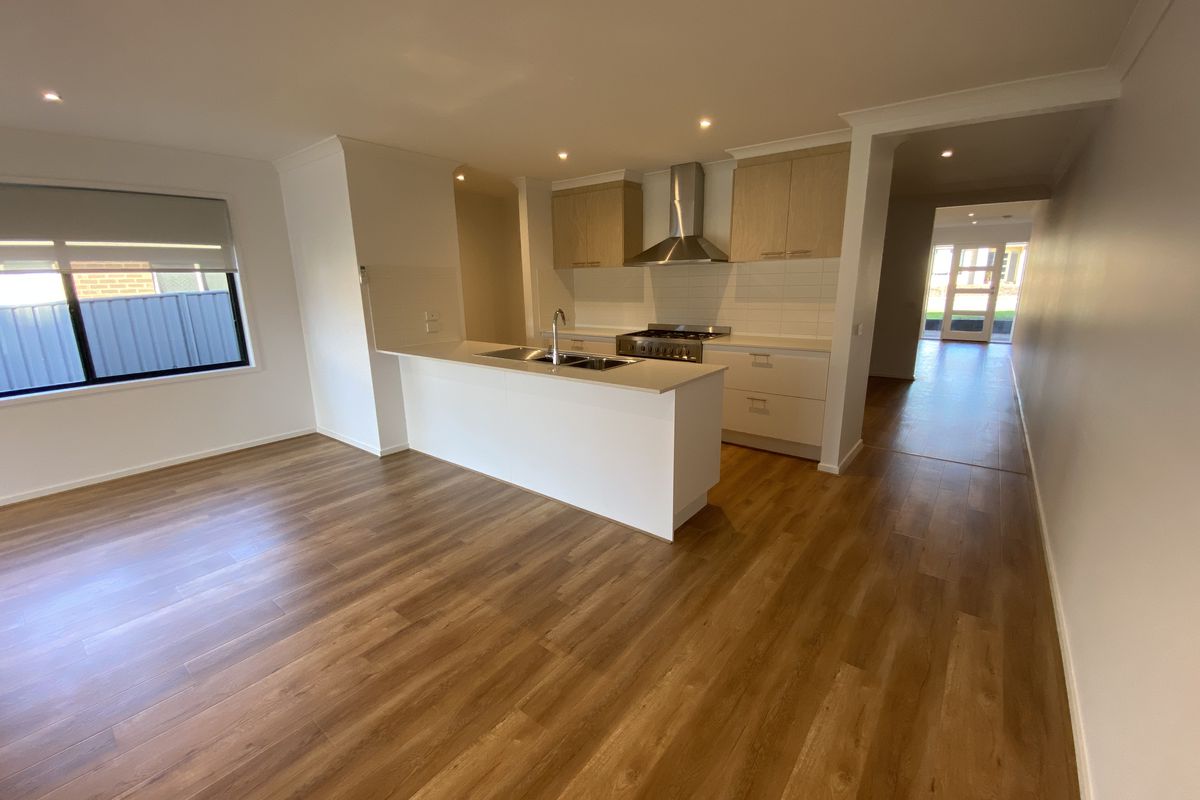 6 Peak Court, Mansfield