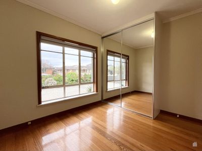 1/6 Waratah Avenue, Tullamarine