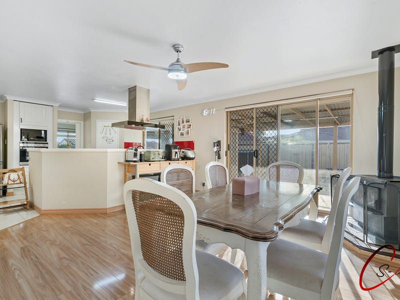 3 Larkspur Place, Thornlie