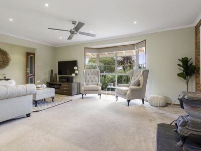 8 Edinburgh Court, Werribee