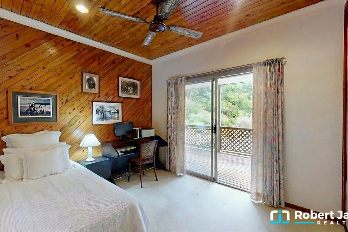 6 Terrens Court, Tewantin