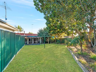 16 Dickens Road, Ambarvale