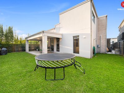 32 Jenkinson Drive, Elizabeth Hills