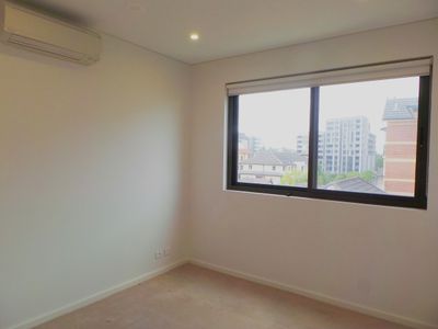 302 / 10  Gladstone Street, Burwood