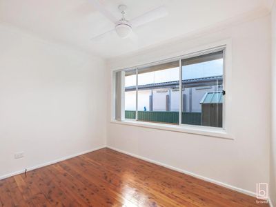 1 / 2 Read Street, Toukley