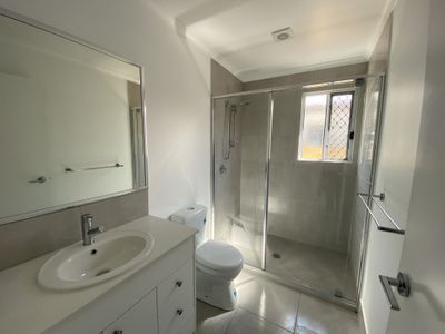1&2 / 9 Como Place, Waterford West