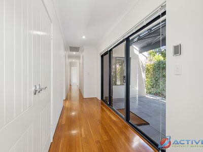 25A Second Avenue, Claremont