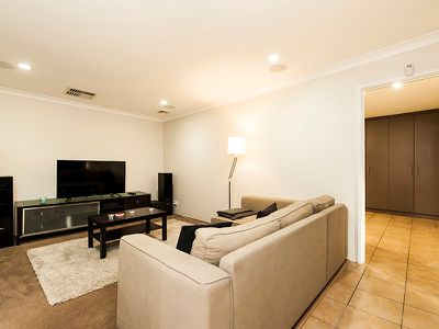 11 / 9 Juniper Place, Ballajura