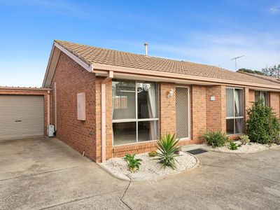 3 / 13 Deutgam Street, Werribee