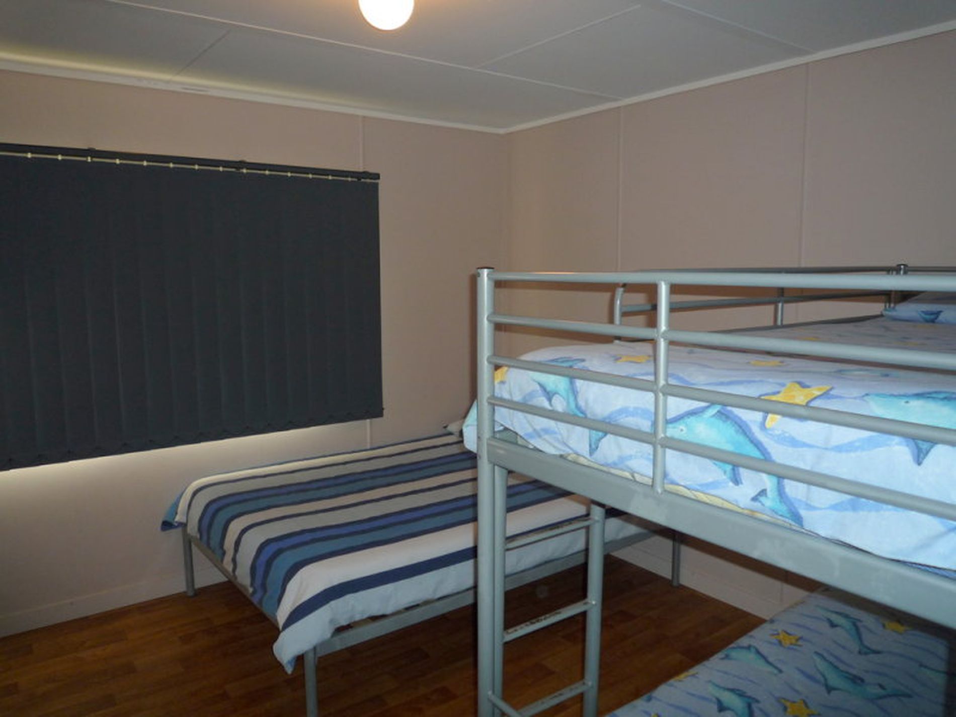 12 Fifth Avenue, Woodgate