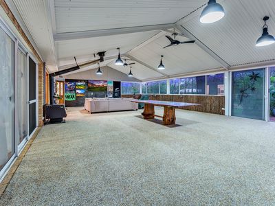 71 Serpentine Way, Stake Hill