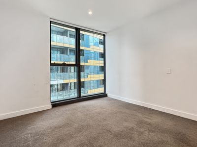 914 / 628 Flinders Street, Docklands
