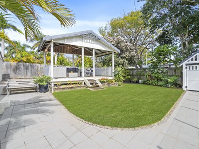 4 Caldwell St, Manly West