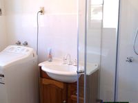 52 Lyttleton Crescent, Cook